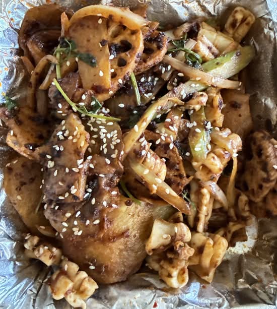 G8. Griddle Squid with Mixed Vegetables 干锅鱿鱼
